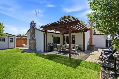 Welcome to this charming 3 bed/2 bath Blossom Valley home - photo 5