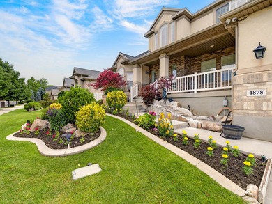 Stunning home in the desirable Grandview neighborhood! Features - photo 11