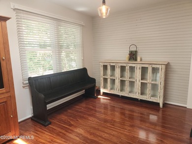 Nicely kept Melville model in desirable Lions Head North. Wood - photo 13