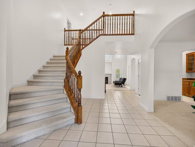 Stunning home in the desirable Grandview neighborhood! Features - photo 14