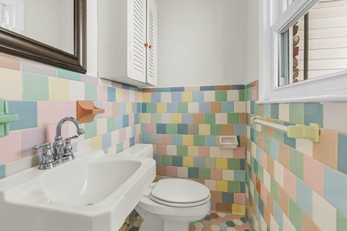 Situated on a spacious lot at 5433 Pennsylvania Avenue, this - photo 16