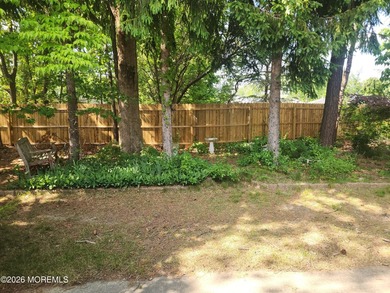 Nicely kept Melville model in desirable Lions Head North. Wood - photo 25