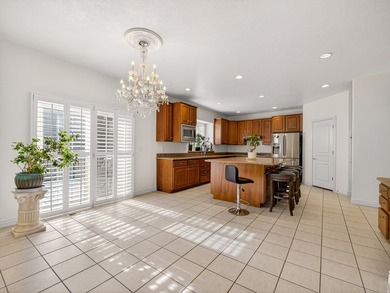 Stunning home in the desirable Grandview neighborhood! Features - photo 25
