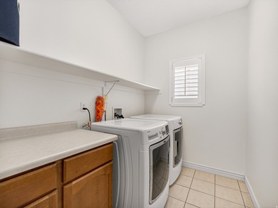 Stunning home in the desirable Grandview neighborhood! Features - photo 34