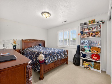 Stunning home in the desirable Grandview neighborhood! Features - photo 36