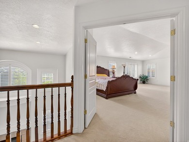 Stunning home in the desirable Grandview neighborhood! Features - photo 42