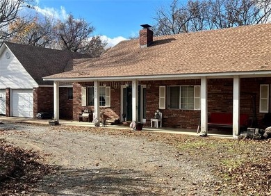 Fort Gibson Lake Home For Sale in Fort Gibson Oklahoma