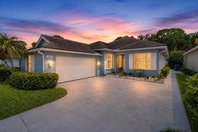 Welcome home to this meticulously maintained, newly painted - photo 1