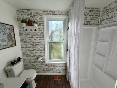 Welcome to this stunning, fully remodeled 3-bedroom, 2 full-bath - photo 13