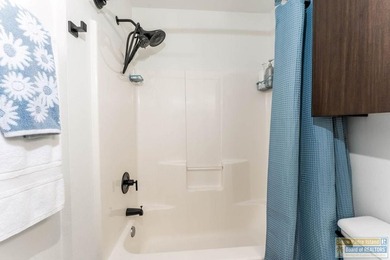 Located in one of the most sought after SPI complexes, this well - photo 14