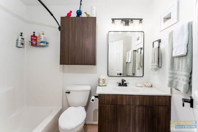 Located in one of the most sought after SPI complexes, this well - photo 19