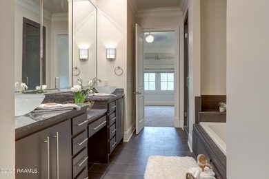 New Price! Motivated sellers! You want luxurious living? Check