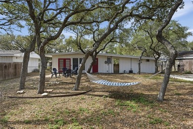 Charming 3-bedroom, 1.5-bath home currently operating as a - photo 27