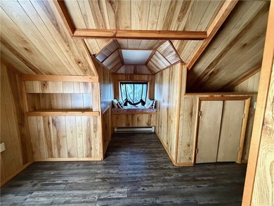 Welcome to this stunning, fully remodeled 3-bedroom, 2 full-bath - photo 33