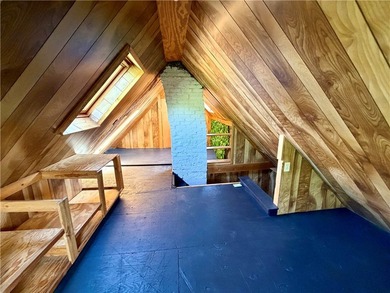 Welcome to this stunning, fully remodeled 3-bedroom, 2 full-bath - photo 37