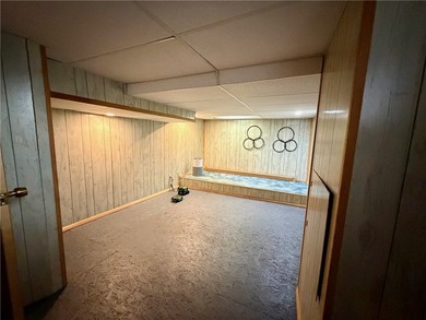 Welcome to this stunning, fully remodeled 3-bedroom, 2 full-bath - photo 42