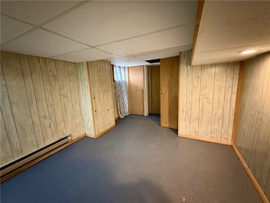 Welcome to this stunning, fully remodeled 3-bedroom, 2 full-bath - photo 43