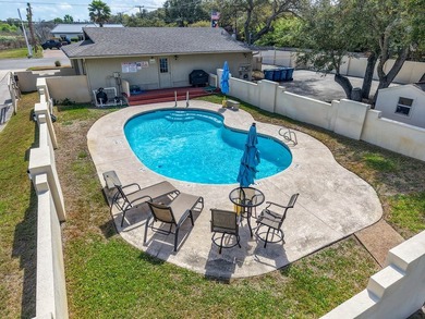 Welcome to this beautifully updated patio garden home in the - photo 45