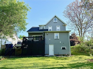 Welcome to this stunning, fully remodeled 3-bedroom, 2 full-bath - photo 47