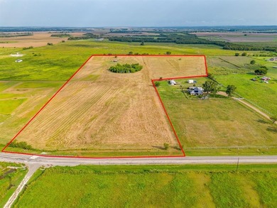 Lake Acreage For Sale in Grandview, Texas