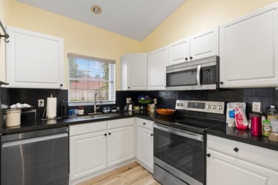 Very rare and desirable, completely updated end unit 1-story - photo 11