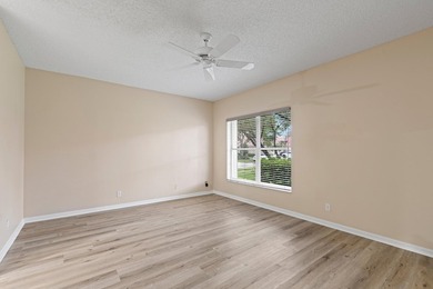 Very rare and desirable, completely updated end unit 1-story - photo 14