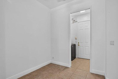 Welcome to this beautifully maintained 3-bedroom, 2.5-bath - photo 18
