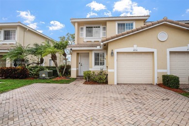 (private lake, pond, coastal) Townhome/Townhouse For Sale in Tamarac Florida