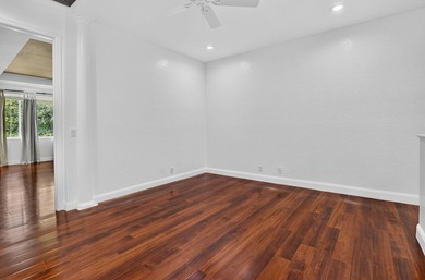 Welcome to this beautifully maintained 3-bedroom, 2.5-bath - photo 28