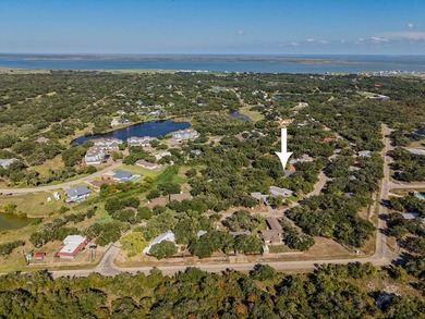 Lamar Peninsula Retreat under Majestic Coastal Oaks. Nestled - photo 4
