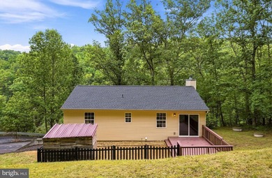 WOW! Beautifully renovated 3BR, 2BA home with 2-car garage in - photo 46
