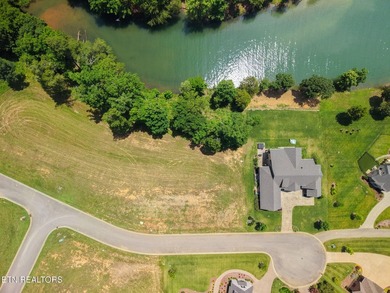 Welcome to one of WindRiver's most captivating waterfront - photo 8