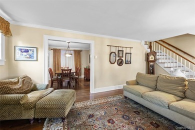 Welcome to this wonderful, expanded Colonial with a spacious - photo 12