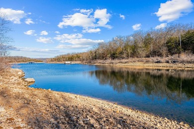 LAKE FRONT! LAKE VIEW! GENTLE WALK TO WATER! BOAT SLIP! 1.73 - photo 13