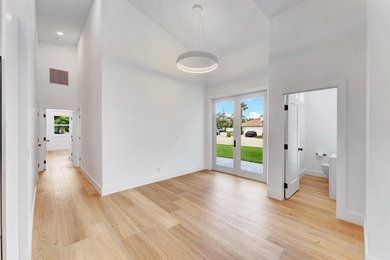 Completely Renovated 3 bedroom, 3.5 baths plus Den Home in Palm - photo 13