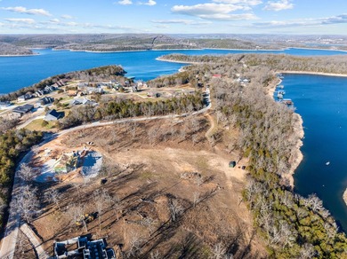 LAKE FRONT! LAKE VIEW! GENTLE WALK TO WATER! BOAT SLIP! 1.73 - photo 14