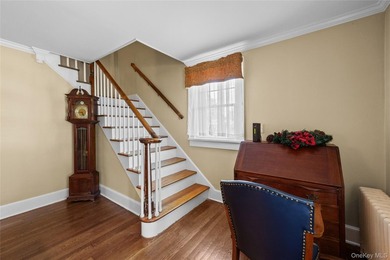 Welcome to this wonderful, expanded Colonial with a spacious - photo 14
