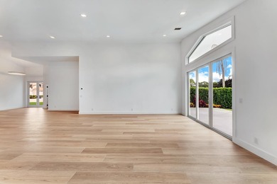 Completely Renovated 3 bedroom, 3.5 baths plus Den Home in Palm - photo 15