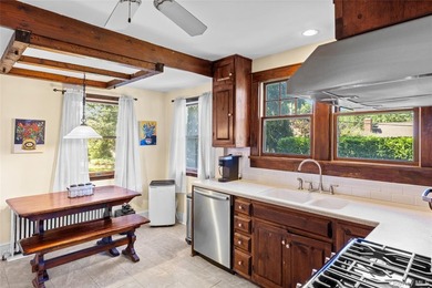 Welcome to this wonderful, expanded Colonial with a spacious - photo 20