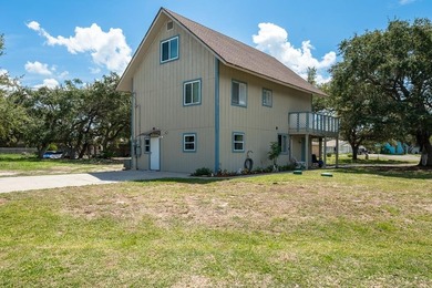 Welcome to 120 Retama Lane, a versatile Rockport property - photo 1