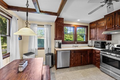Welcome to this wonderful, expanded Colonial with a spacious - photo 22