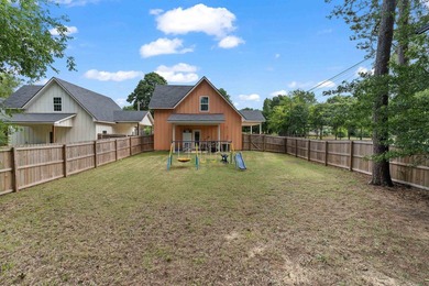 Welcome home to this charming 2023-built cottage in Gladewater! - photo 23