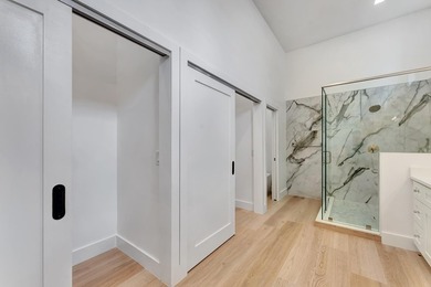 Completely Renovated 3 bedroom, 3.5 baths plus Den Home in Palm - photo 27