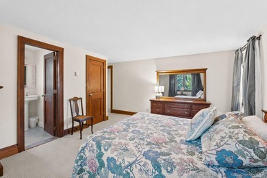 Welcome to this wonderful, expanded Colonial with a spacious - photo 30