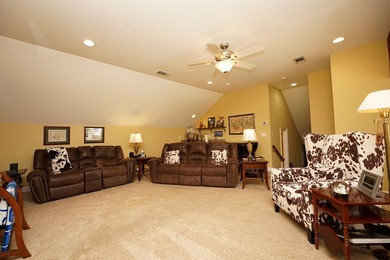 Gorgeous move-in-ready home on an oversized lot! This - photo 37