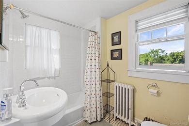Welcome to this wonderful, expanded Colonial with a spacious - photo 38