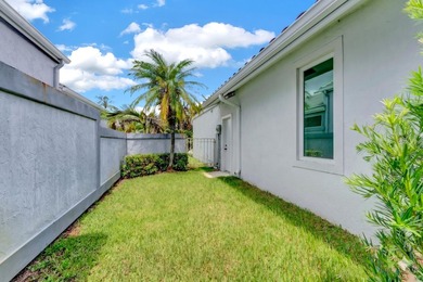 Completely Renovated 3 bedroom, 3.5 baths plus Den Home in Palm - photo 40