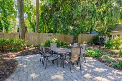 Welcome to this wonderful, expanded Colonial with a spacious - photo 42