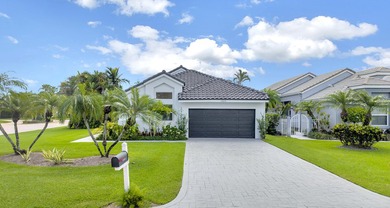 Completely Renovated 3 bedroom, 3.5 baths plus Den Home in Palm - photo 42