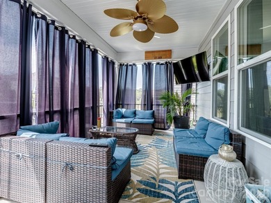 Stunning, model-style home with a heated saltwater In-ground - photo 5
